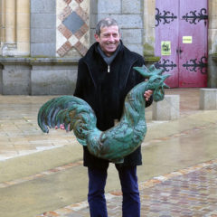 Le coq de l’église de retour au sol