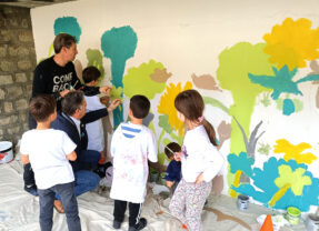 Une fresque collective pour végétaliser une école fertoise